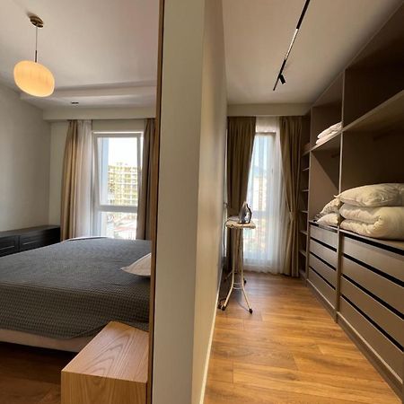 Blanc 7 Apartment Тирана Екстериор снимка