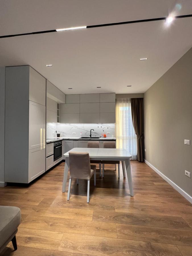 Blanc 7 Apartment Тирана Екстериор снимка