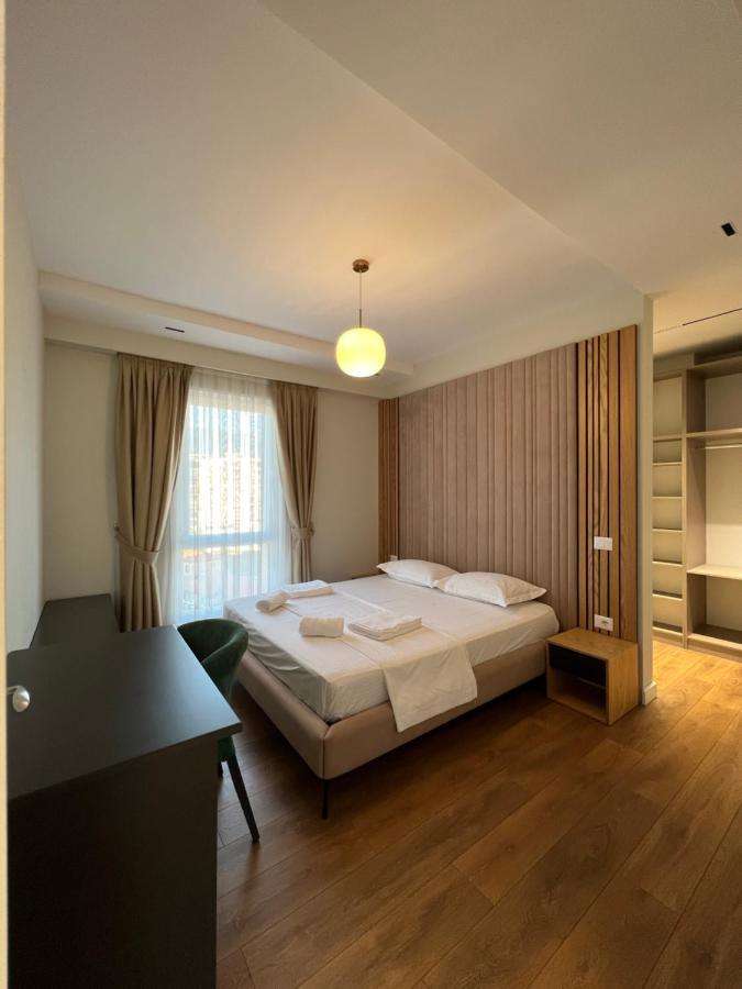 Blanc 7 Apartment Тирана Екстериор снимка