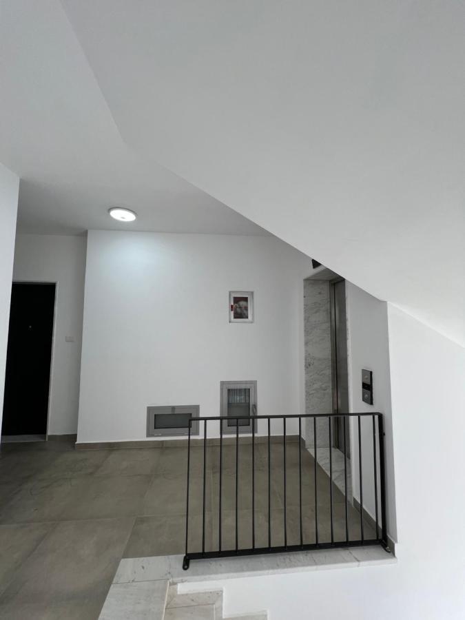 Blanc 7 Apartment Тирана Екстериор снимка