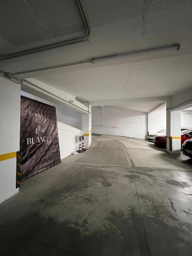 Blanc 7 Apartment Тирана Екстериор снимка